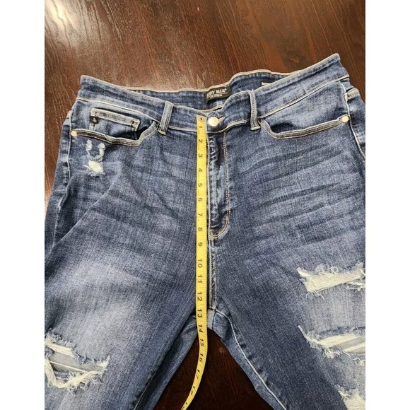 Judy Blue Boyfriend Fit Jeans Size 22w Plus Women Mid Wash High Rise distressed - Picture 8 of 11